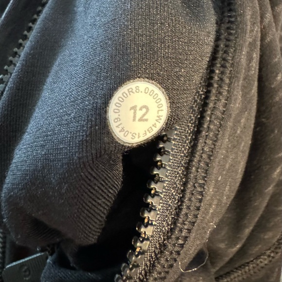 Lululemon textured long sleeve zip up black jacket with hood - Picture 3 of 3